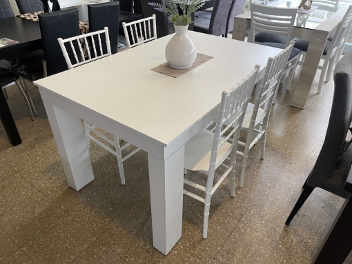 Juego Mesa Melamina Blanca 1.40 x 0.90 + 4 Sillas Tiffany Blancas