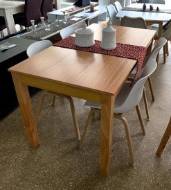 Juego Mesa Recta Paraíso 1.50 x 0.80 + 4 Sillas Wave Blancas