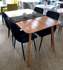 Juego Mesa Nórdica Paraíso 1.30 x 0.80 + 4 Sillas Venecia Pana Negra