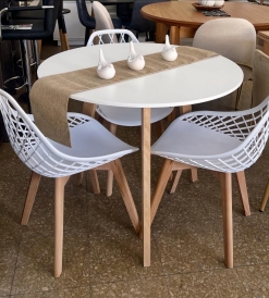 Juego Mesa Tulip Laqueada Blanca con Patas 0.90 diam. + 3 Sillas Nova Tulip Blancas