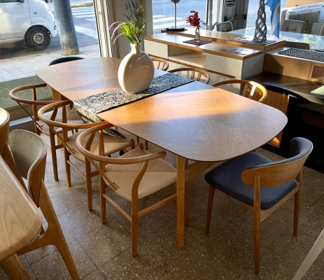 Juego Mesa Lycka 2.40 x 1.00 + 6 Sillas Wishbone Enrejado Beige + 2 Sillas Lucca Corderoid Gris