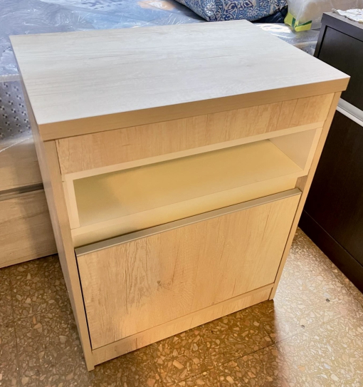 Mesa de Luz Kyomu Melamina Helsinki