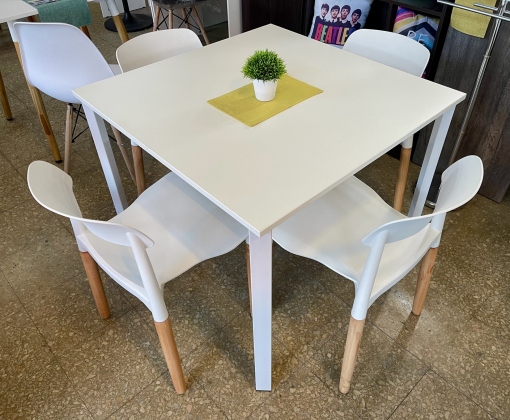 Juego Mesa Milano Blanca 0.85 x 0.85 + 4 Sillas Milano Blancas
