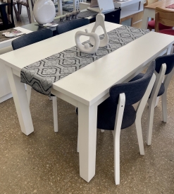 Juego Mesa Trend Laqueada Blanca 1.30 x 0.90 + 4 Sillas Retro New Lino Nirvana Gris