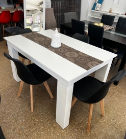 Juego Mesa Melamina Blanca 1.40 x 0.90 + 4 Sillas Tulip Negras