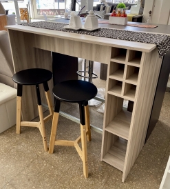 Juego Desayunador Melamina Helsinki con Bodega + 2 Banquetas Nórdicas Negras