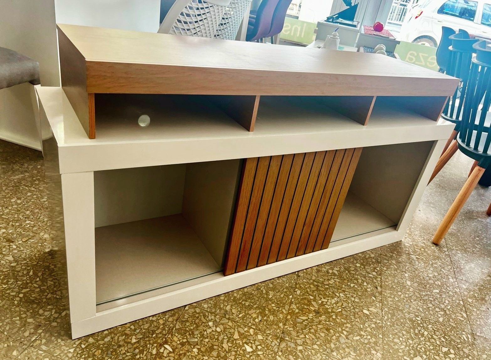 Rack Grecia Laqueado UV 1.36 Natural/Roble