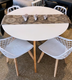 Juego Mesa Nórdica Blanca 1.10 diam. + 4 Sillas Nova Tulip Blancas