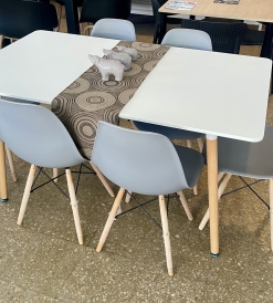 Juego Mesa Eames Laqueada Blanca 1.40 x 0.80 + 6 Sillas Eames Grises