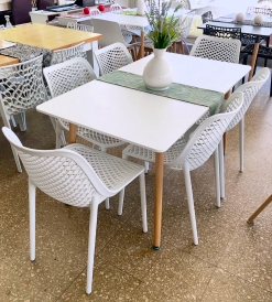 Juego Mesa Eames Laqueada Blanca 1.40 x 0.80 + 6 Sillas Varesse Blancas