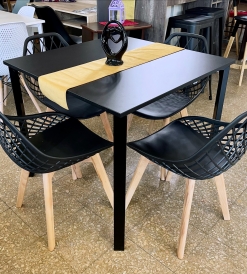 Juego Mesa Milano Negra 0.85 x 0.85 + 4 Sillas Nova Tulip Negras