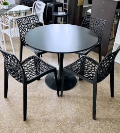 Juego Mesa Tulip Negra 0.90 diam. + 4 Sillas Mikonos Negra