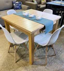 Juego Mesa Extensible Triple Tapa Paraíso 0.90 x 0.90 de un lado a 1.30 y del otro lado a 1.70 + 4 Sillas Nova Eames Blancas