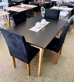Juego Mesa Bali Laqueada Negra 1.30 x 0.90 + 4 Sillas Bali Pana Negra