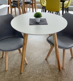 Juego Mesa Nórdica 0.85 diam. + 2 Sillas Tulip Grises