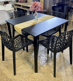Juego Mesa Milano Negra 0.85 x 0.85 + 4 Sillas Mikonos Negras