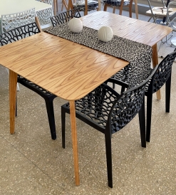 Juego Mesa Nórdica Paraíso 1.30 x 0.80 + 4 Sillas Mikonos Negras