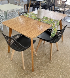 Juego Mesa Nórdica Paraíso 1.30 x 0.80 + 4 Sillas Nova Tulip Negras