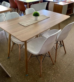 Juego Mesa Oslo 1.20 x 0.70 + 4 Sillas Nova Eames Blancas
