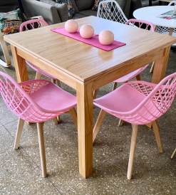 Juego Mesa Extensible Triple Tapa Paraíso 0.90 x 0.90 de un lado a 1.30 y del otro lado a 1.70 + 4 Sillas Nova Tulip Rosas