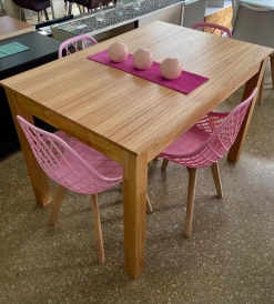 Juego Mesa Recta Paraíso 1.20 x 0.80 + 4 Sillas Nova Tulip Rosas