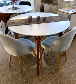 Juego Mesa Nórdica Blanca 1.10 diam. + 4 Sillas Oslo Pana Gris