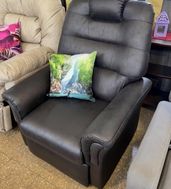 Poltrona Fenix Cuerotex Negro