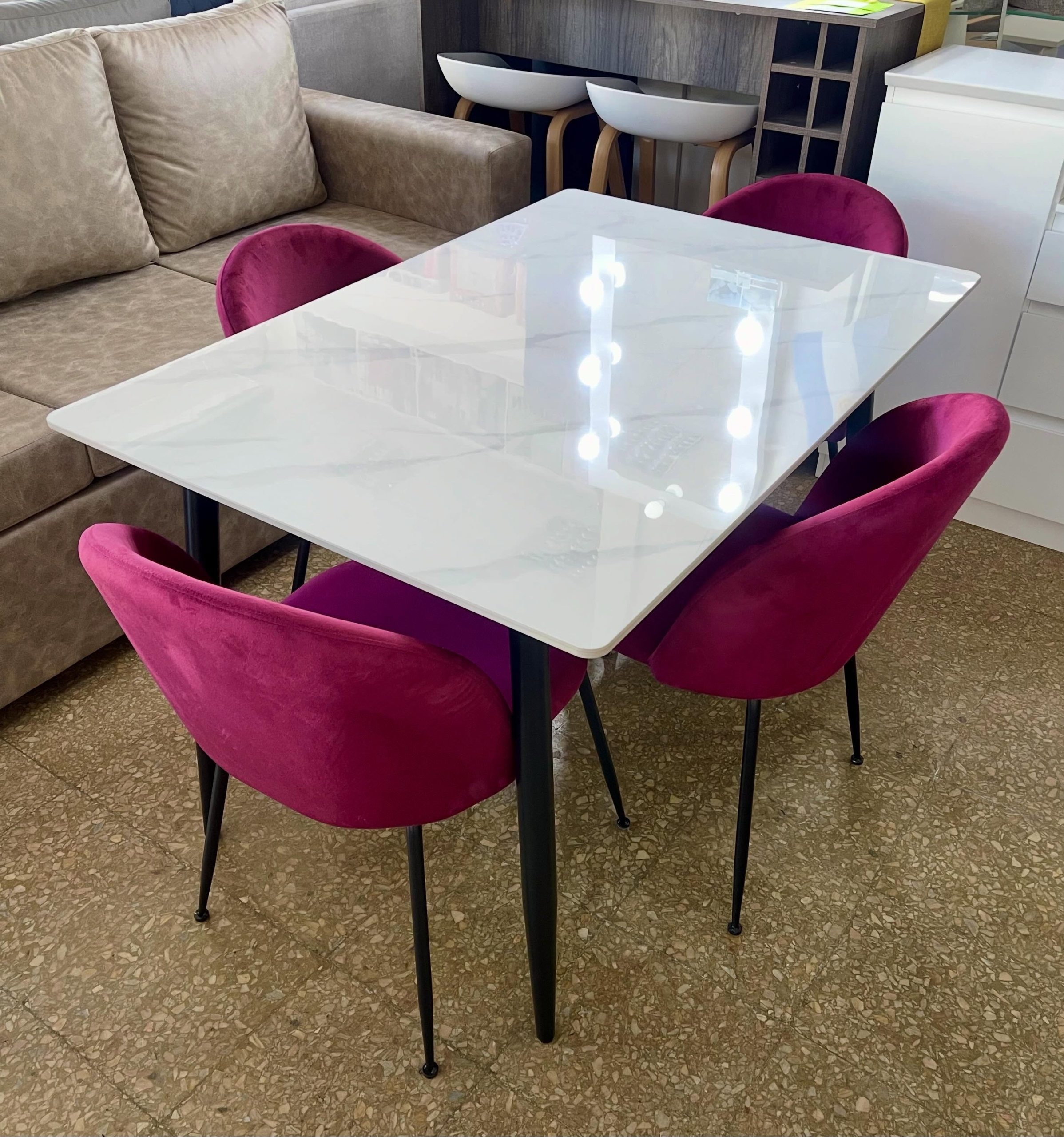 Juego Mesa Fija Neolith 1.20 x 0.80 + 4 Sillas Monaco Pana Cherry