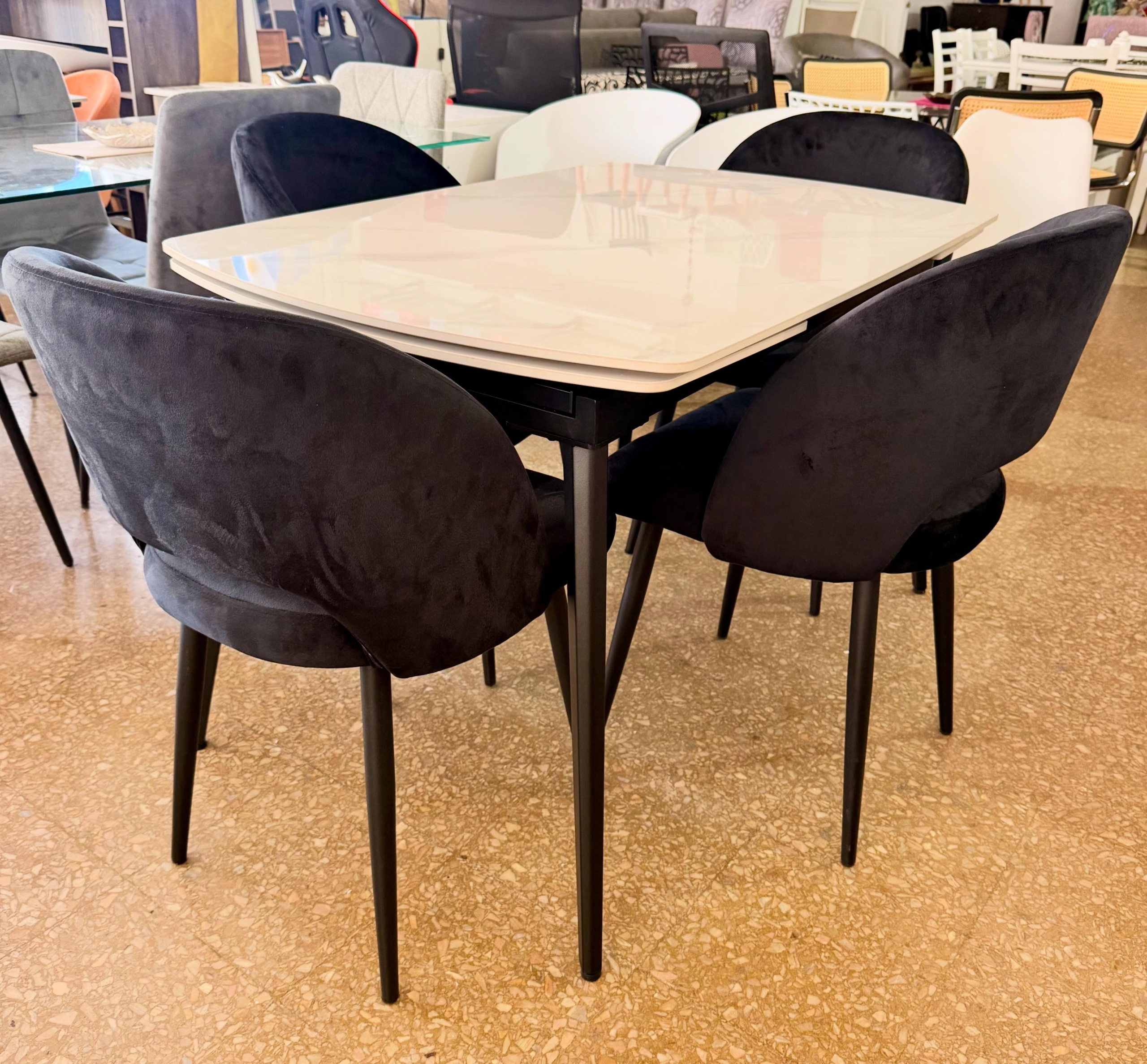 Juego Mesa Extensible Neolith 1.20 x 0.80 a 1.50 a 1.80 + 4 Sillas Saromi Pana Negra - Imagen 2