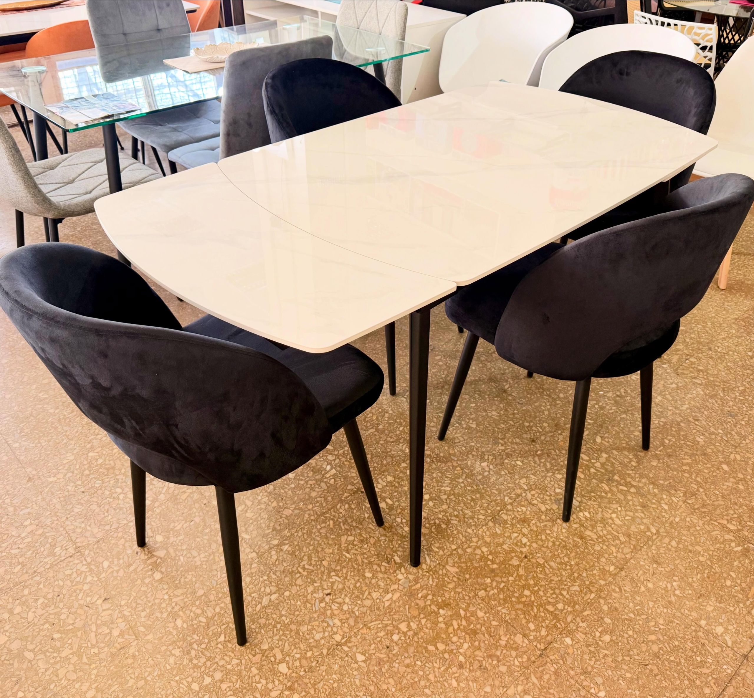 Juego Mesa Extensible Neolith 1.20 x 0.80 a 1.50 a 1.80 + 4 Sillas Saromi Pana Negra - Imagen 3