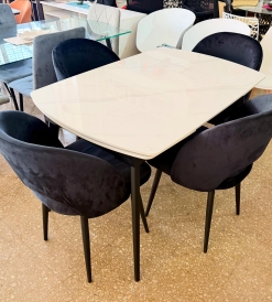 Juego Mesa Extensible Neolith 1.20 x 0.80 a 1.50 a 1.80 + 4 Sillas Saromi Pana Negra