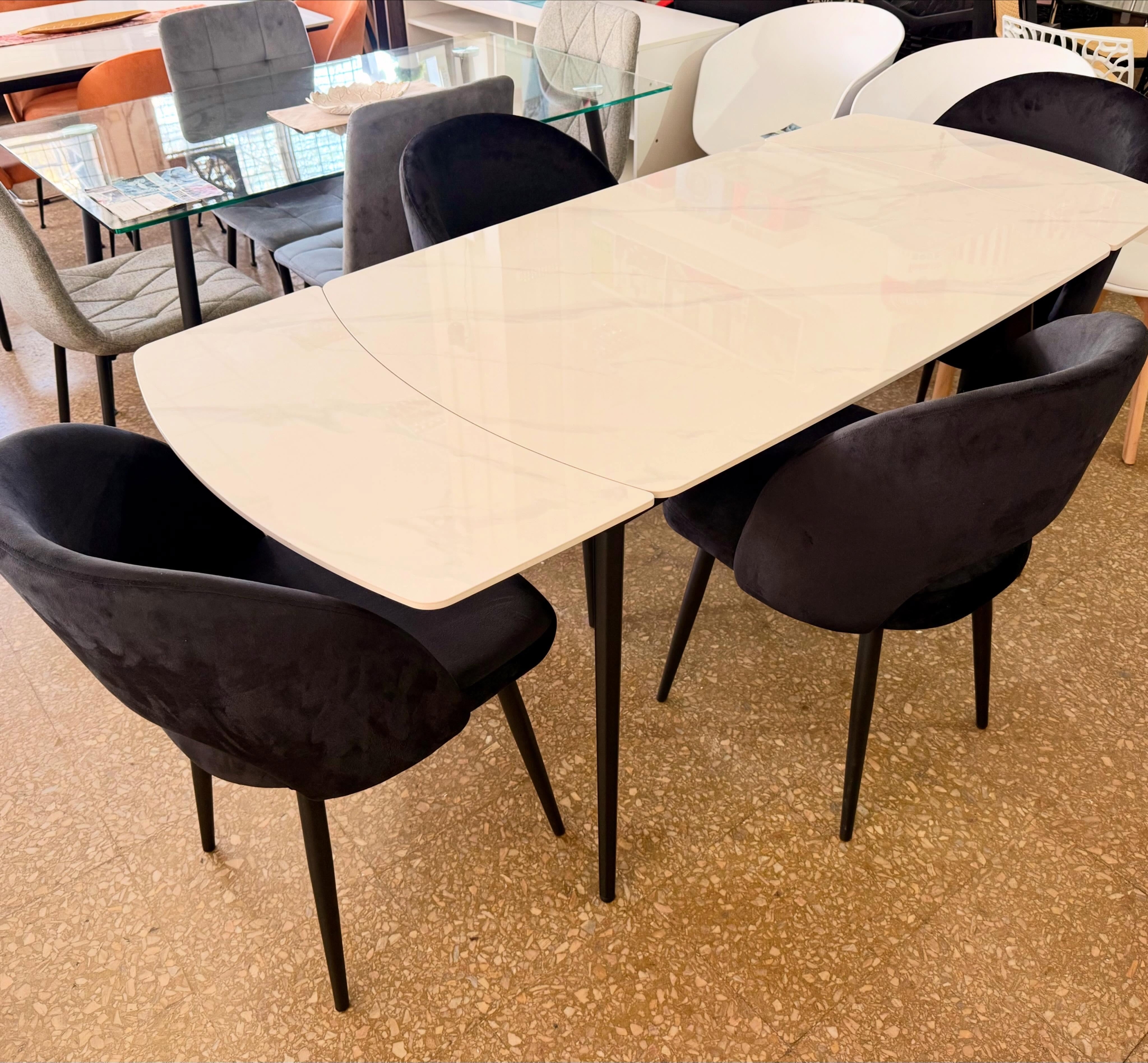 Juego Mesa Extensible Neolith 1.20 x 0.80 a 1.50 a 1.80 + 4 Sillas Saromi Pana Negra - Imagen 4
