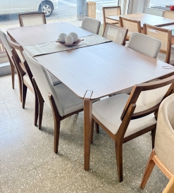 Juego Mesa Harmony 2.20 x 1.00 + 4 Sillas Saga Esterilla Natural + 4 Sillas Olive Lino Natural
