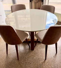Mesa Sevilla Off White con Vidrio 1.15 diam.